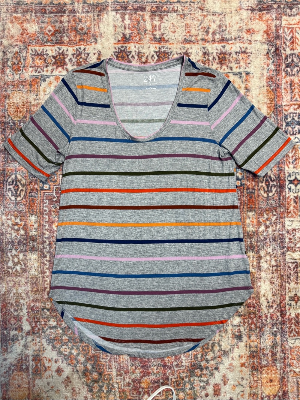 24/7 Maurices Multicolor Striped Scoop Neck Tee Size Large